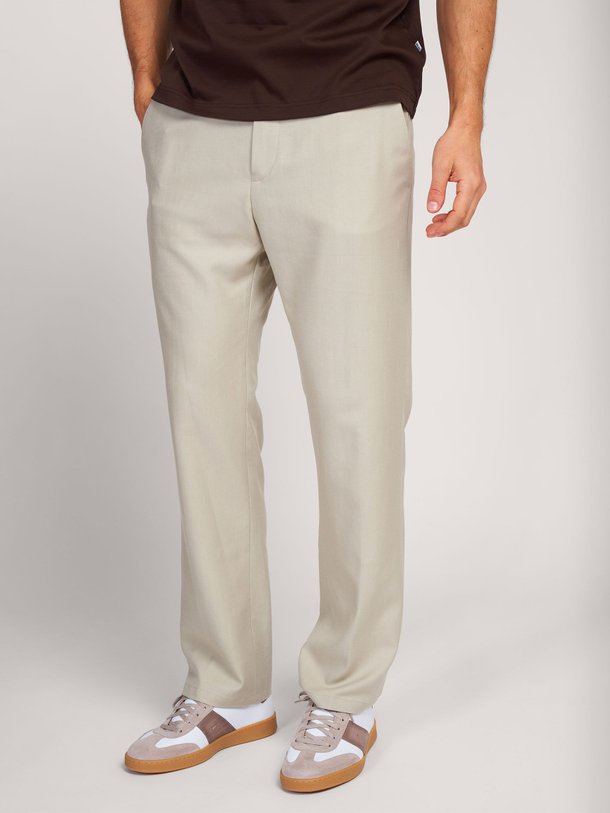 Ontdek de Garona lyocell pantalon van Drykorn in de kleur beige bij Orangebag. Op werkdagen voor 21:45 besteld, morgen in huis.