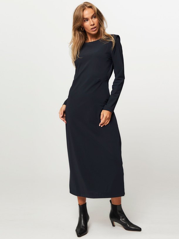 Ontdek de Tammy medium travel jersey jurk van Studio Anneloes in de kleur donkerblauw bij Orangebag. Op werkdagen voor 21:45 besteld, morgen in huis.