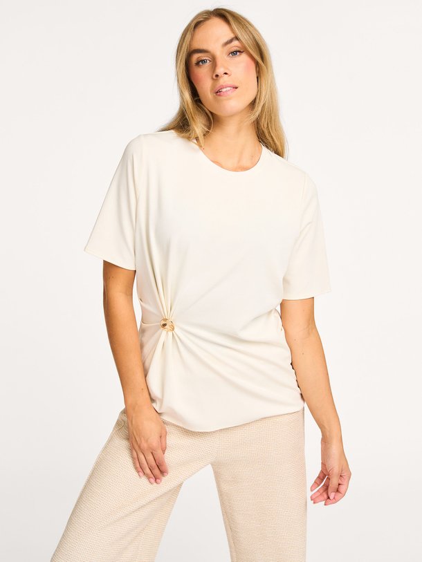 Ontdek de Almamia katoenmix top van Studio Anneloes in de kleur ecru bij Orangebag. Op werkdagen voor 21:45 besteld, morgen in huis.