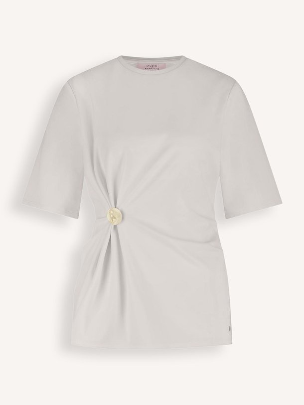 Ontdek de Almamia katoenmix top van Studio Anneloes in de kleur ecru bij Orangebag. Op werkdagen voor 21:45 besteld, morgen in huis.