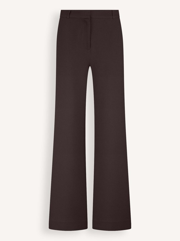 Ontdek de Lexie viscosemix broek met structuur van Studio Anneloes in de kleur donkerbruin bij Orangebag. Op werkdagen voor 21:45 besteld, morgen in huis.