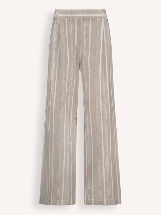 Ontdek de Fardeau katoenmix broek van Studio Anneloes in de kleur beige bij Orangebag. Op werkdagen voor 21:45 besteld, morgen in huis.