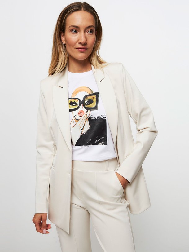 Ontdek de Miala bonded travel blazer van Studio Anneloes in de kleur ecru bij Orangebag. Op werkdagen voor 21:45 besteld, morgen in huis.