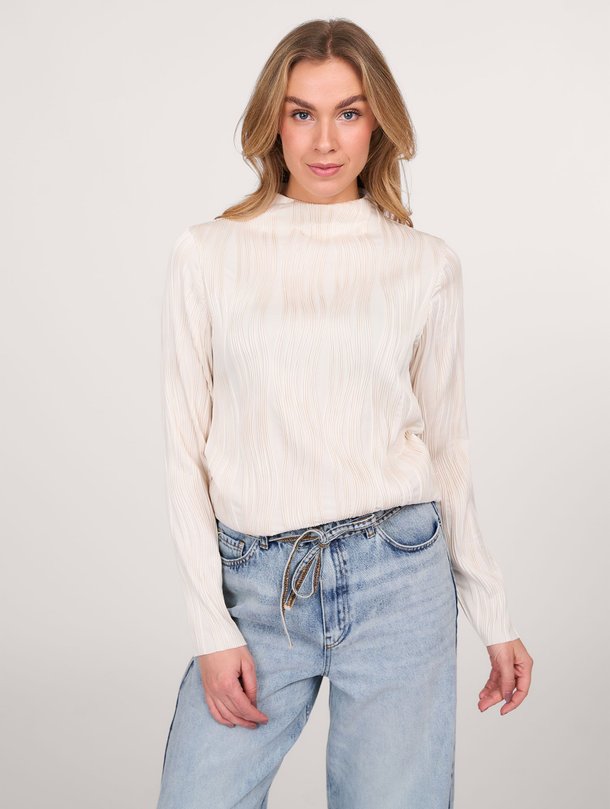 Ontdek de Bracha geweven plissé top van Studio Anneloes in de kleur ecru bij Orangebag. Op werkdagen voor 21:45 besteld, morgen in huis.