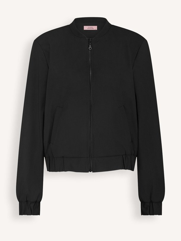 Ontdek de Benja heavy travel jersey bomberjack van Studio Anneloes in de kleur zwart bij Orangebag. Op werkdagen voor 21:45 besteld, morgen in huis.