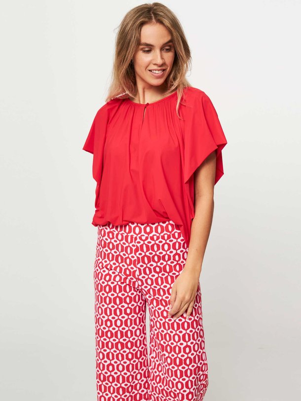 Ontdek de Lea light travel jersey top van Studio Anneloes in de kleur rood bij Orangebag. Op werkdagen voor 21:45 besteld, morgen in huis.