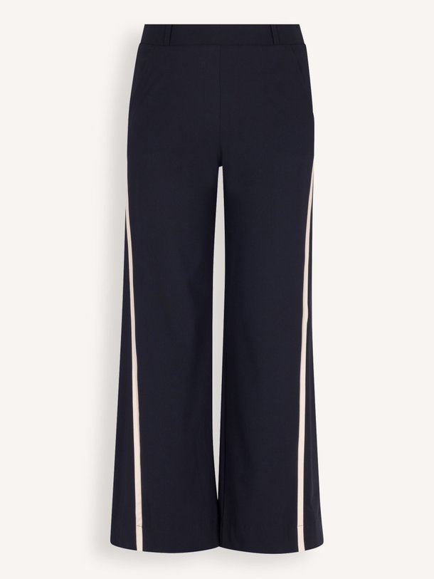 Ontdek de Levie heavy travel jersey broek van Studio Anneloes in de kleur Donkerblauw bij Orangebag. Op werkdagen voor 21:45 besteld, morgen in huis.