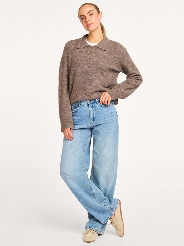 Ontdek de Medley mid waist loose fit jeans van Drykorn in de kleur blauw bij Orangebag. Op werkdagen voor 21:45 besteld, morgen in huis.