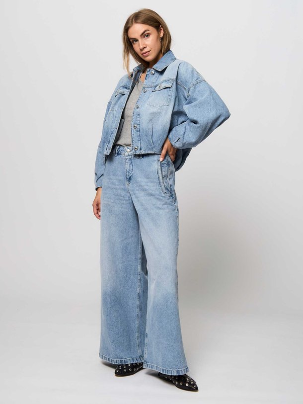 Ontdek de Broad high waist wide leg jeans van Drykorn in de kleur donkerblauw bij Orangebag. Op werkdagen voor 21:45 besteld, morgen in huis.