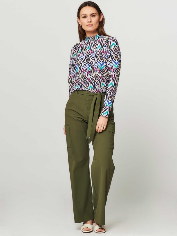 Ontdek de Marilou travel jersey cargo broek van Studio Anneloes in de kleur army bij Orangebag. Op werkdagen voor 21:45 besteld, morgen in huis.