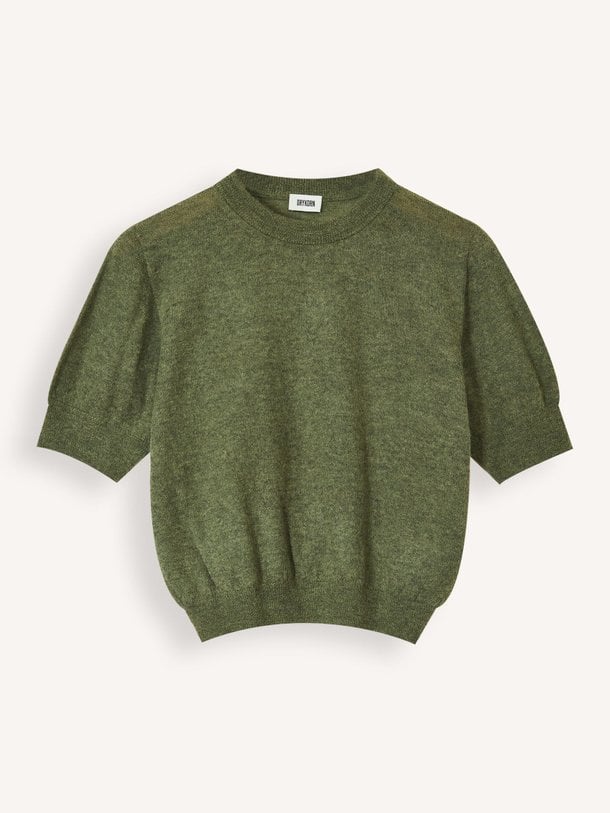 Ontdek de Sanidy alpaca/wolmix trui van Drykorn in de kleur Groen bij Orangebag. Op werkdagen voor 21:45 besteld, morgen in huis.