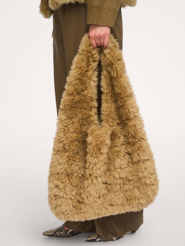 Furry, fake fur tas
