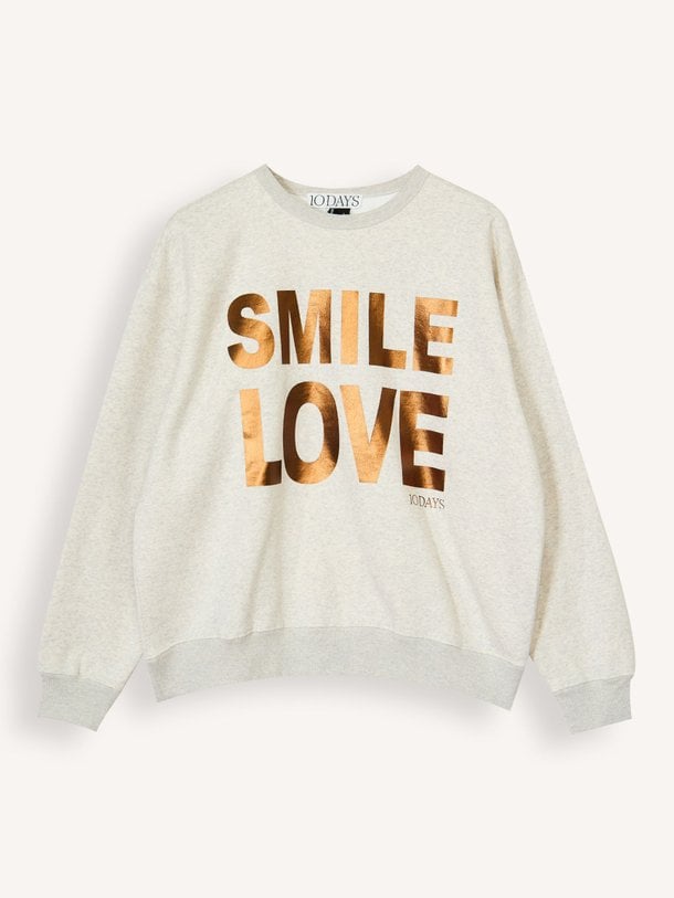 statement sweater smile love