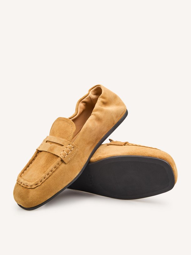 Penny, suède loafers