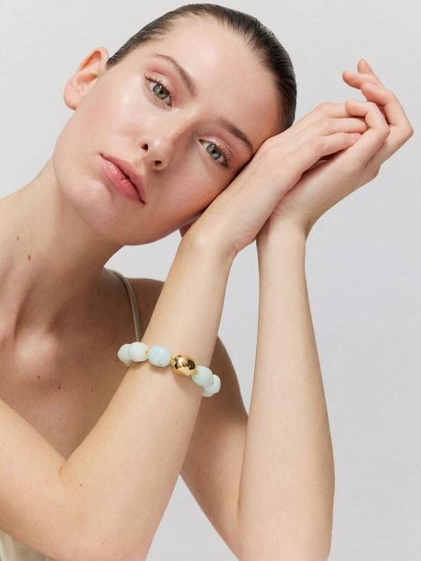 Organic Pearl Bracelet with gold