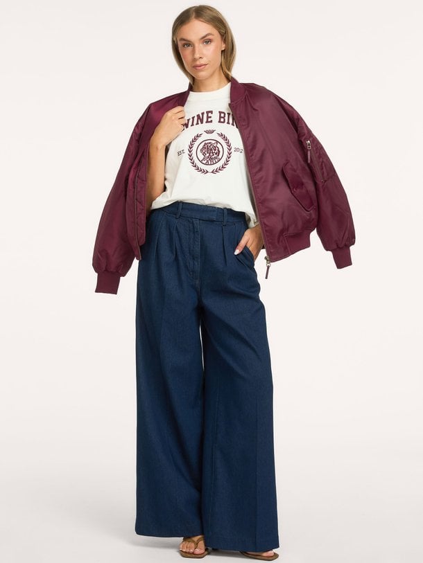 Lou, high waist wide fit jeans