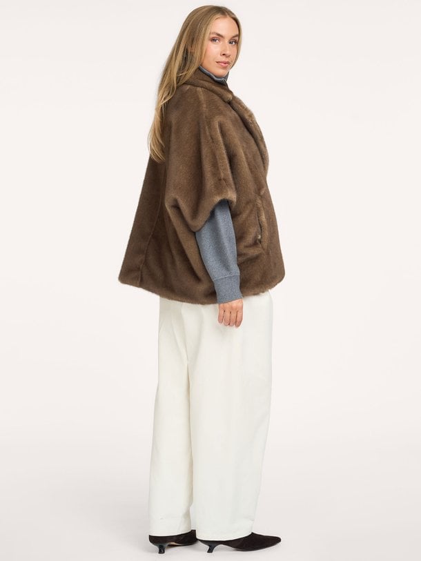 ELIN FAUX MINK CAPE Elin, fake fur cape