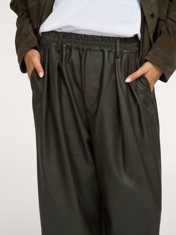 Kick, leatherlook broek