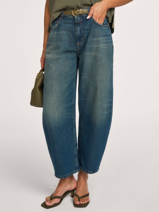 Jazzie, mid waist barrel fit jeans