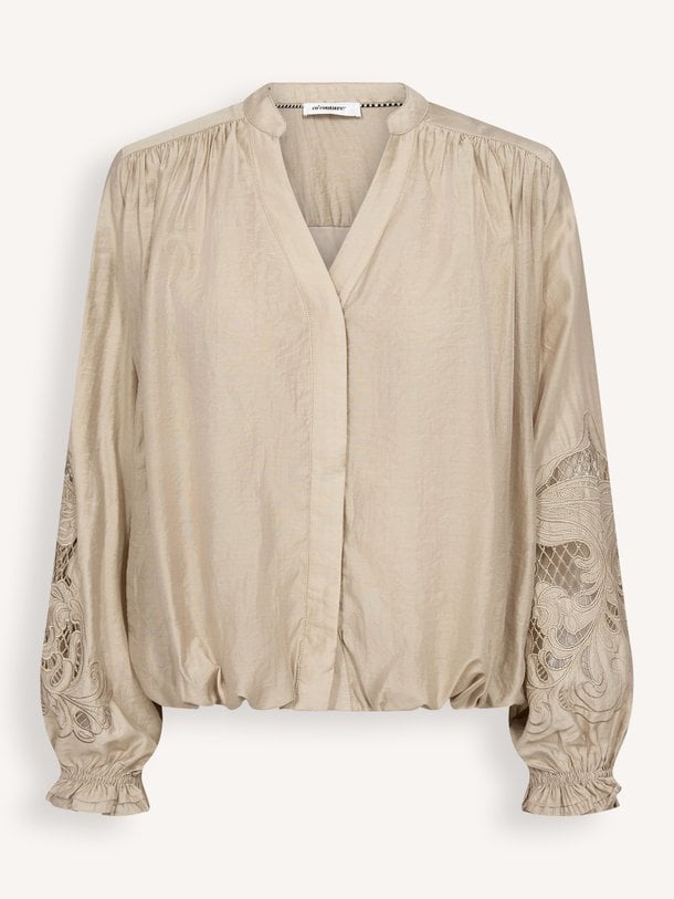 Delin, viscosemix balloon blouse met broderie
