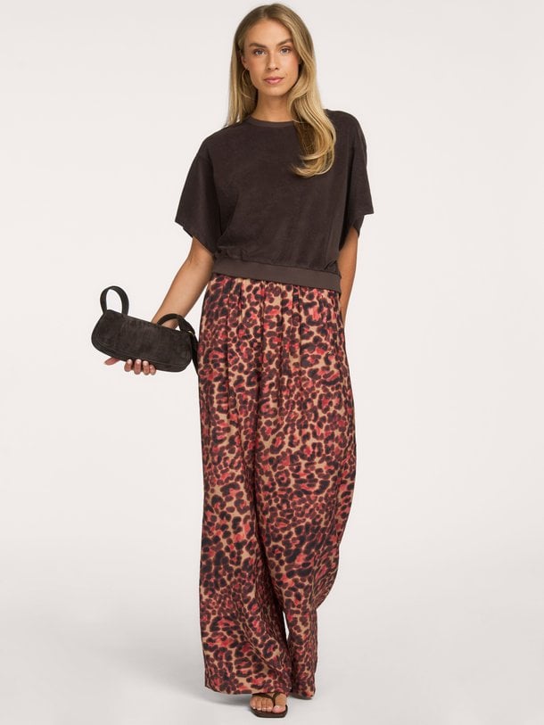 celin cheetah pants Celin, viscosemix broek met dierenprint