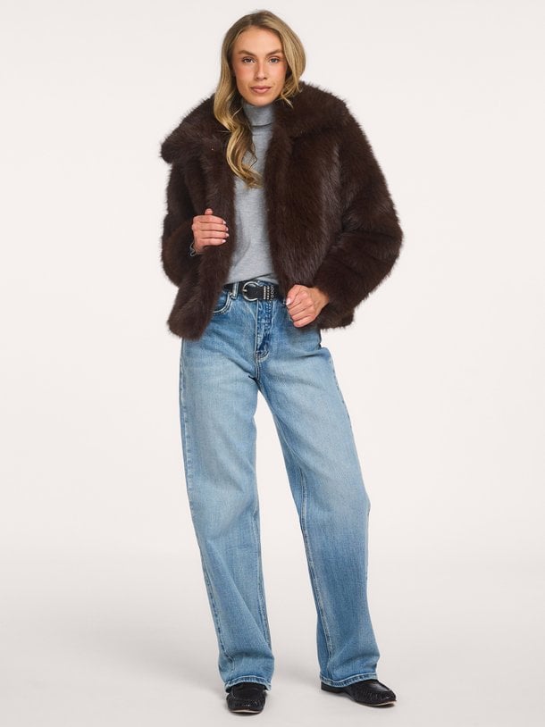 AikoCC Furry Jacket Aiko, fake fur jack