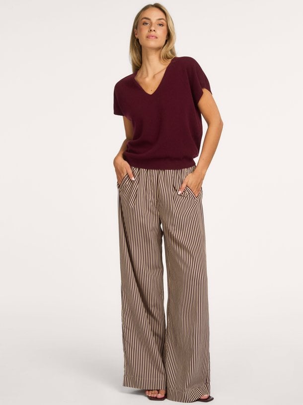 sil v-neck pullover Sil, merino wollen top