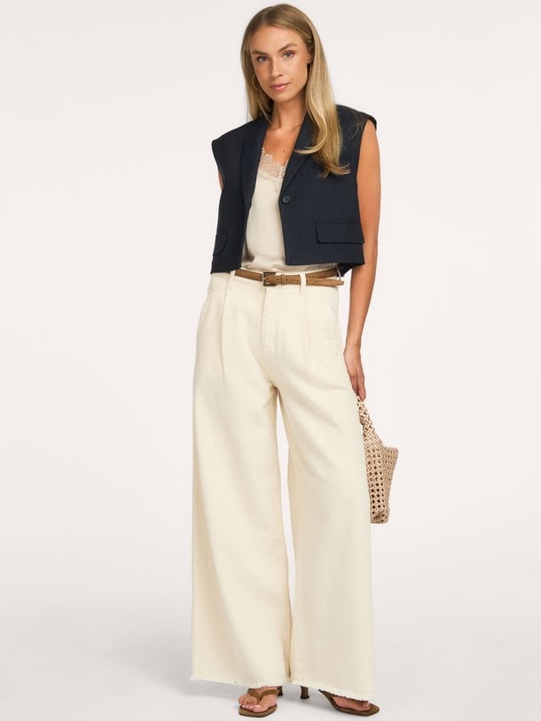 pia satin top Pia, viscosemix satijnen top met kant