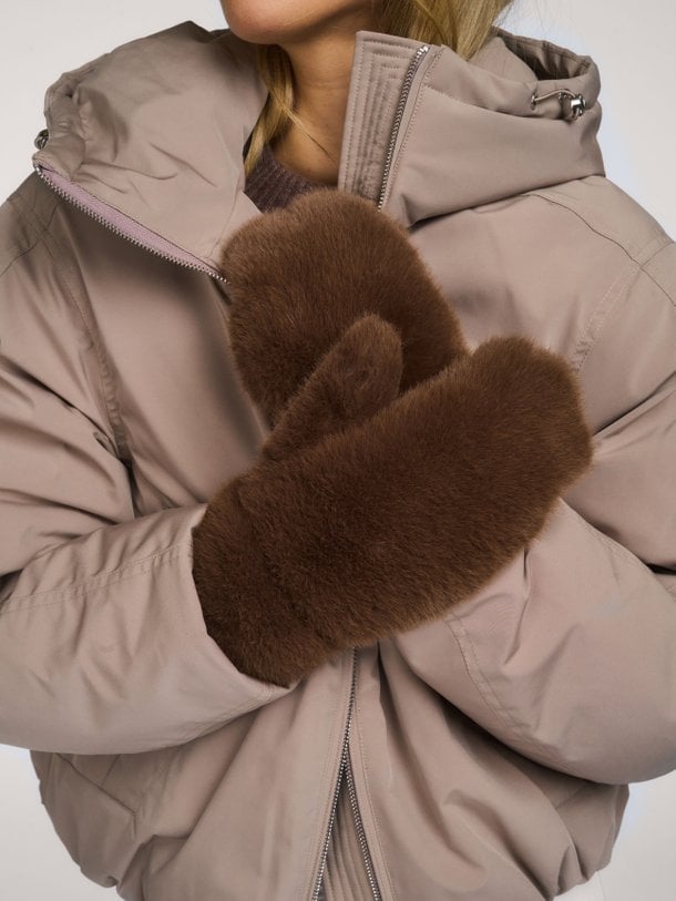 Penza, fake fur wanten