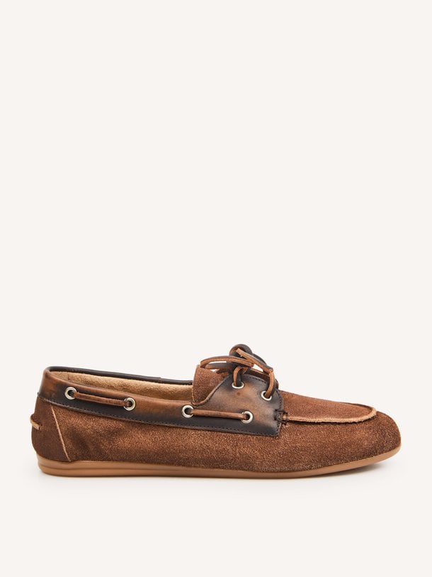 Suède loafers