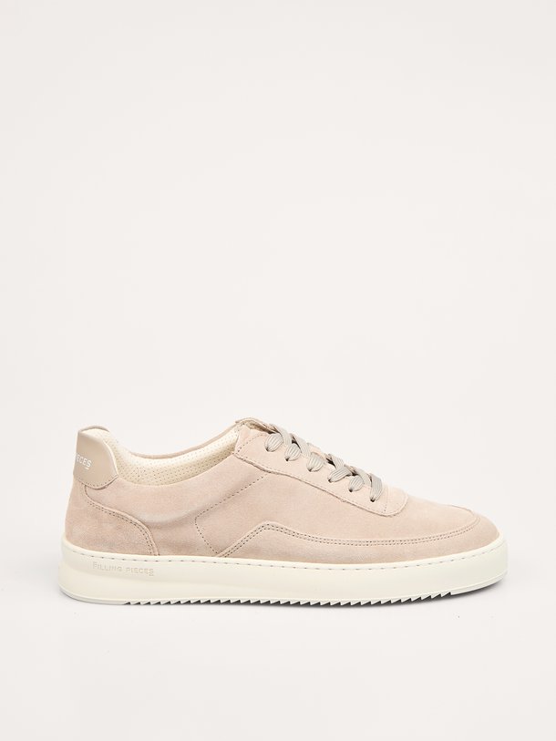 Mondo, suède sneakers