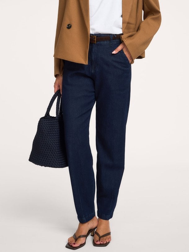 High waist tapered fit jeans