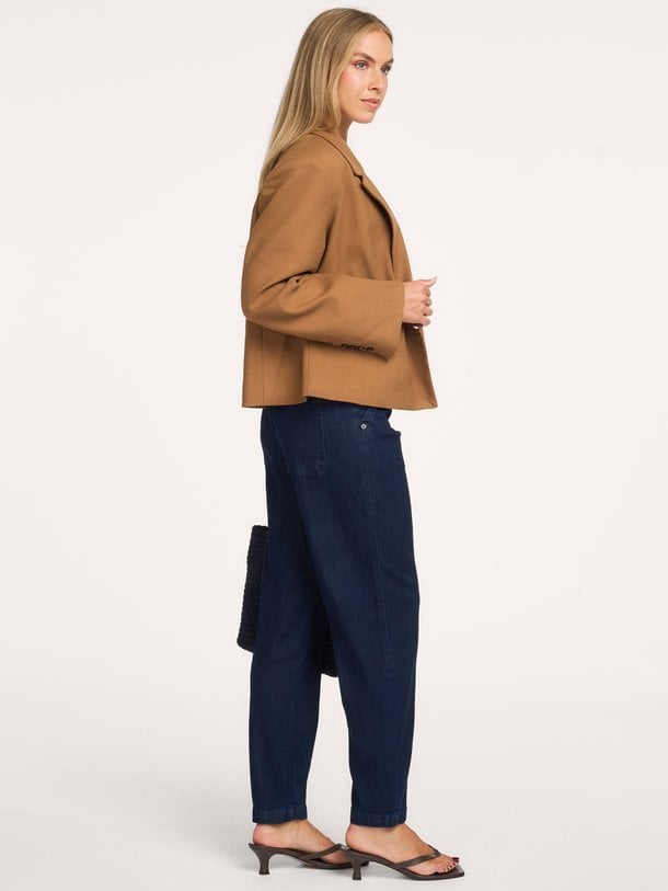 High waist tapered fit jeans