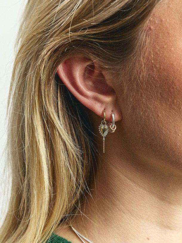Single Bravery Heart Hoop Earring Single Bravery Heart Hoop, vergulde oorbel