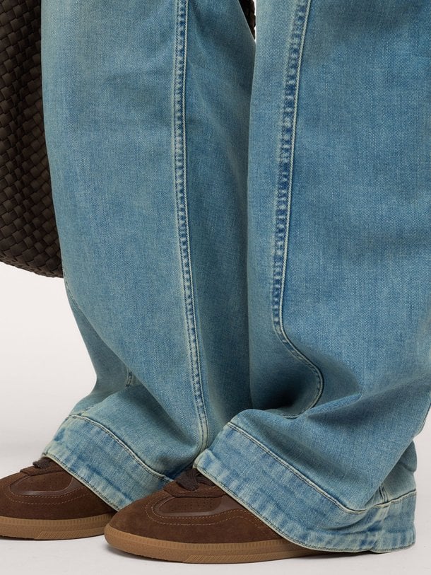 High waist wide leg jeans
