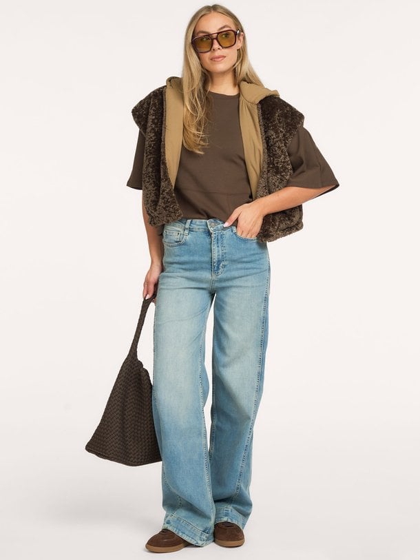 High waist wide leg jeans