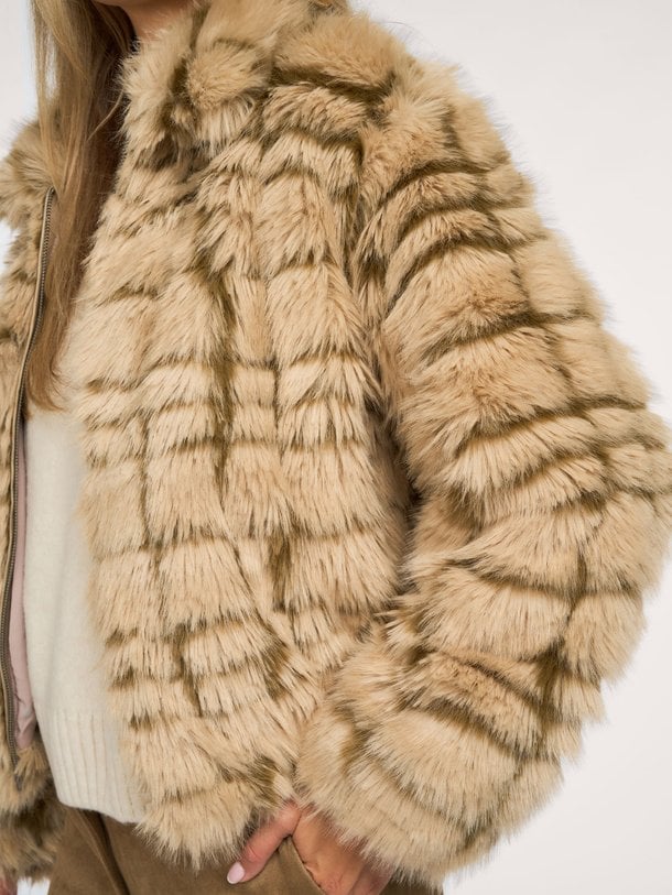 Fake fur jas