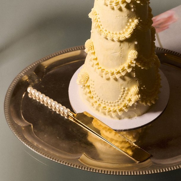 Gold plated taartmes en taartschep met parels