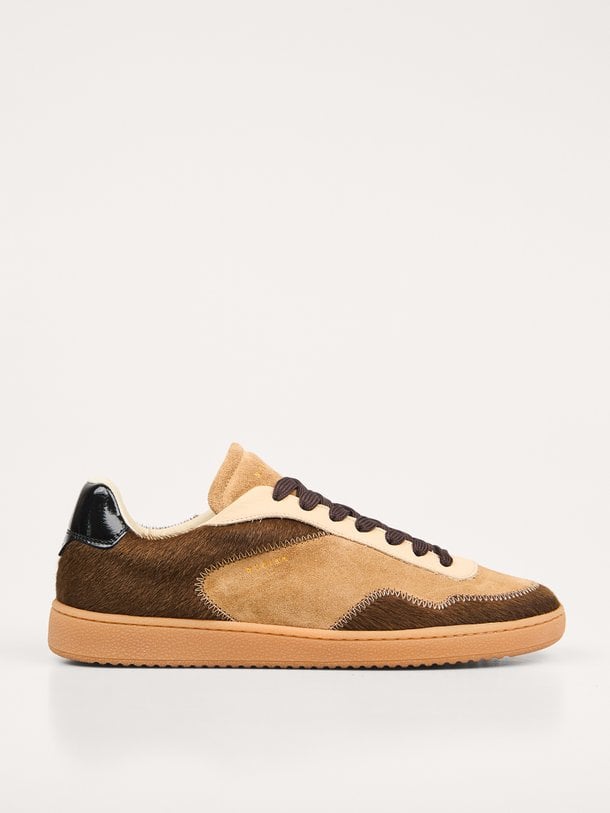 Ray Joss, suède sneakers met ponyhair
