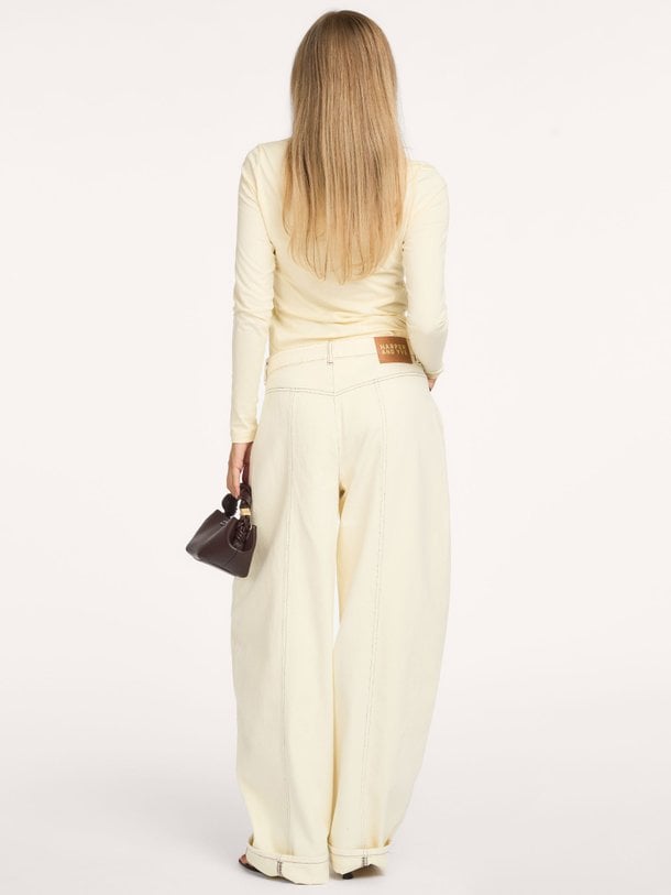 Arden, high waist barrel fit jeans