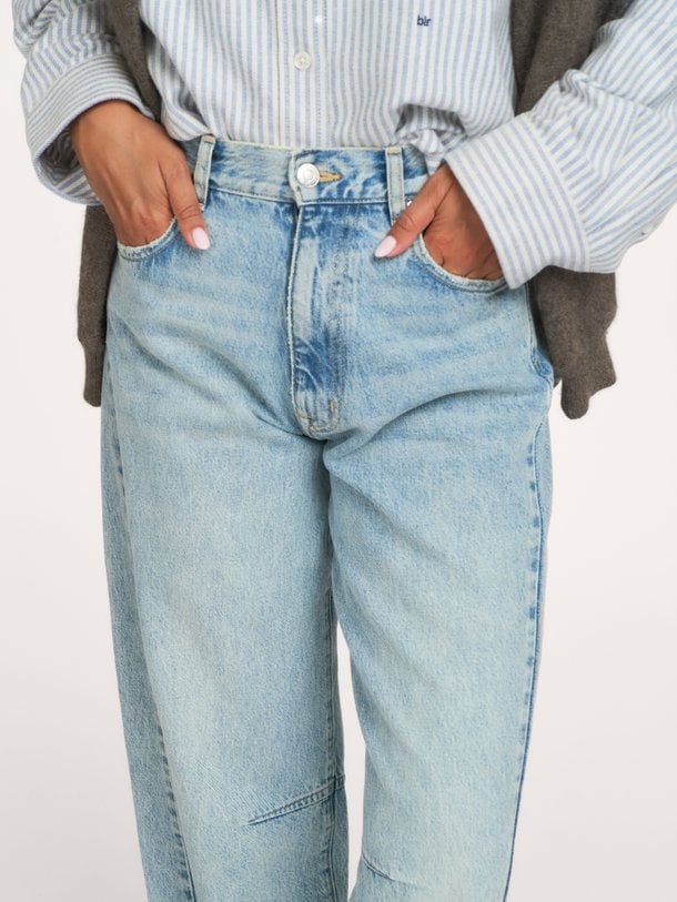 64/PARTHE62 D05 Kurtis, high waist barrel fit jeans