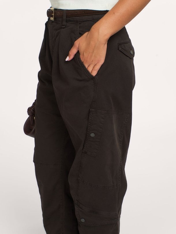 FLIGHT PANT Flight, high waist barrel fit jeans
