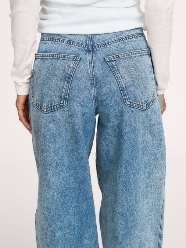 Mawi, high waist barrel fit jeans