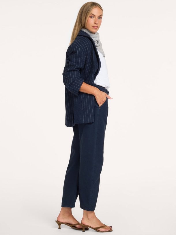Dali Chino, high waist barrel fit jeans