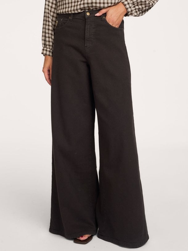 Marlene, high waist wide leg jeans