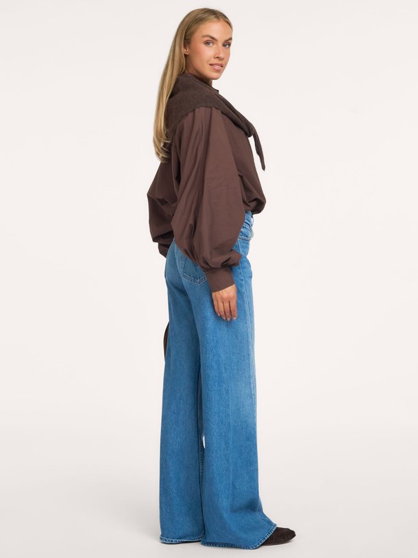 THE LEMON TWIST SNEAK The Lemon Twist Sneak, high waist wide leg jeans