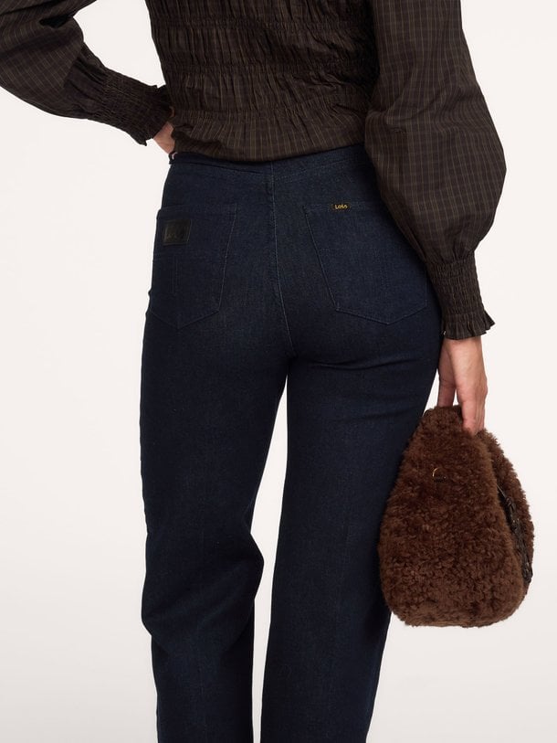 Mid waist straight fit jeans