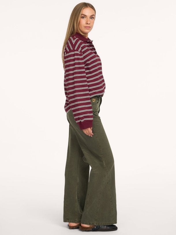 Skater Flare Skater, high waist loose fit jeans