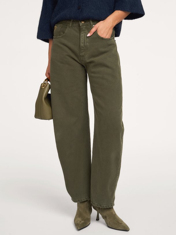 Dali, mid waist barrel fit jeans
