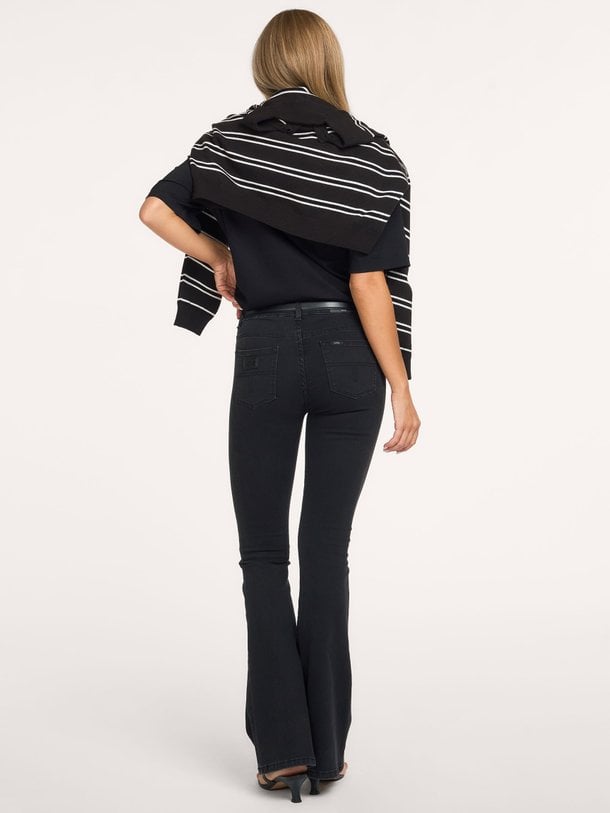 Raval 16, high waist flared fit jeans